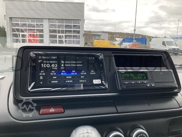 Three-way tipper van FUSO Mitsubishi Canter 7C18 Meiller Kipper TRIGENIUS AH