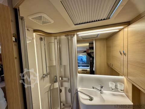 Semi-integrated camper Hymer/Eriba B-Klasse MC T 600 WhiteLine