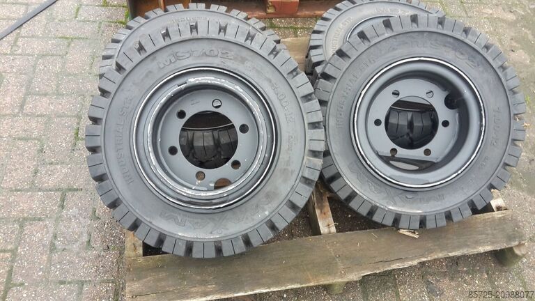 Wheel with tyre  Maxam zwaarlast wielen