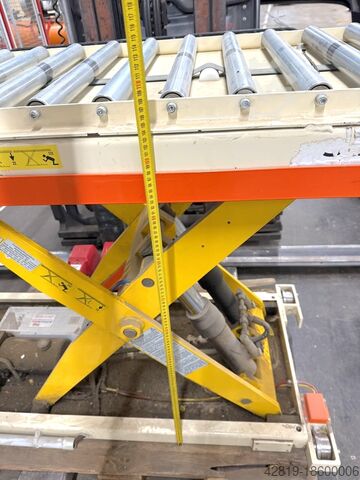 Scissor lift table with chassis ZIMZ