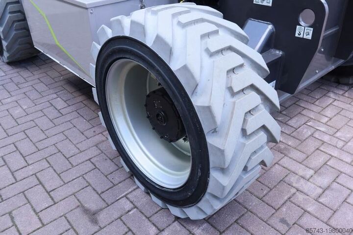 Telescopic boom lift Zoomlion ZT26JE Fully Electric Lithium-Powered, 4x4 Rough T