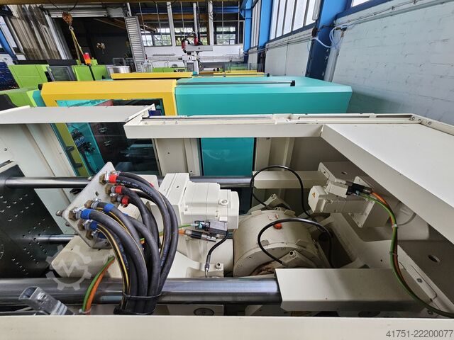 Injection molding machine KraussMaffei KM 80-380 EX