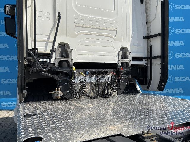 Standard tractor unit Scania S 560 A6x2/4NB RETARDER FULL AIR PTO SLIDE DISH