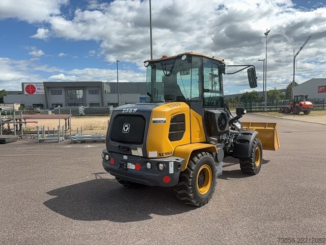 Wheel Loader XCMG XC916E with bucket and forks