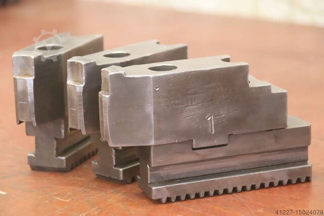 Interchangeable jaws Forkardt Breite 32 mm schrägverzahnt