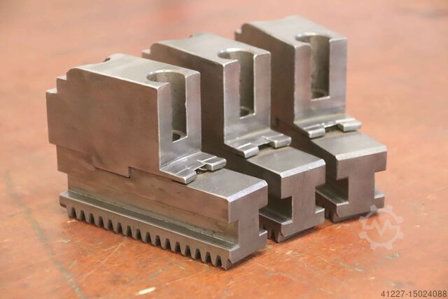 Interchangeable jaws Forkardt Breite 32 mm schrägverzahnt