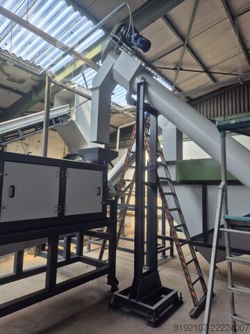 PET bottle recycling line ZHANGJIAGANG LONHAM MACHINERY T CO., LTD GTE-95B