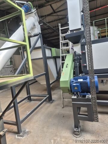 PET bottle recycling line ZHANGJIAGANG LONHAM MACHINERY T CO., LTD GTE-95B