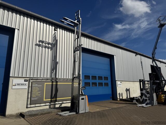 VS-22359 Electric triplex stacker Still 5316mm initial lift STILL EXVSF14i