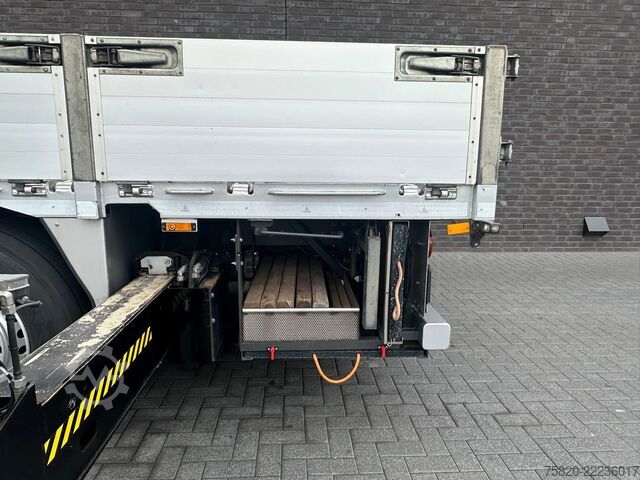 Crane truck DAF XF 530 8X2+HIAB 1055E-8+JIB 150X-6 KRAAN/KRAN/C...