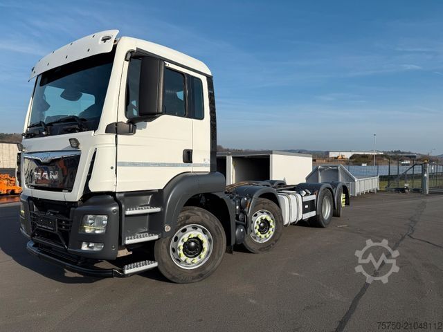 LKW-Fahrgestell MAN TGS 32.360 8x2  4- Achser