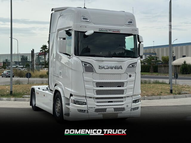 Standard tractor unit SCANIA 590S FULL PNEUMATIC