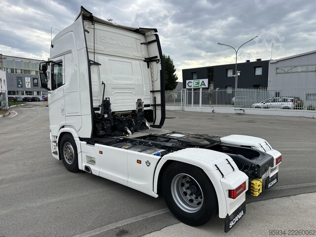 Standard tractor unit SCANIA 590S FULL PNEUMATIC