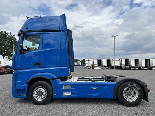 Standard SZM Mercedes Benz 1851 LS Actros Gigaspace Retarder Standklima