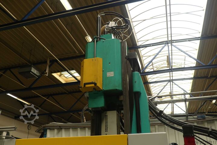 ARBURG Allrounder injection moulding machine Arburg Allrounder 1500T 2000-400