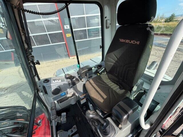 Minibagger Takeuchi TB 250 V3 /Schnellwechsler/ Tilt /Gewicht 4,9 to