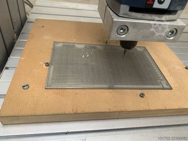Small Drilling/Milling Machine ISERT ELECTRONIC X 350 / Y 300 / Z 70 mm - 24000 RPM