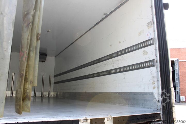 Refrigerated truck Daf LF 260 E6  Carrier Supra Strom Tür LBW Klima