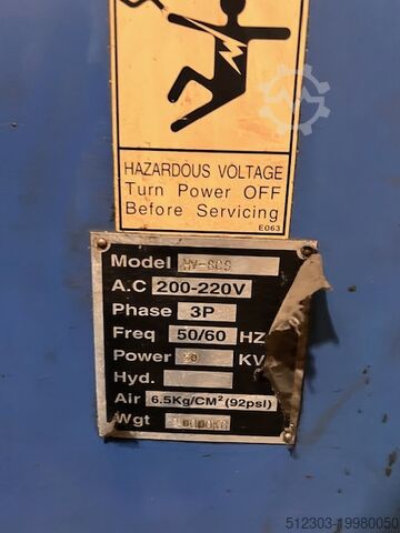 VERTICAL MACHINING CENTER SHE HONG HV80