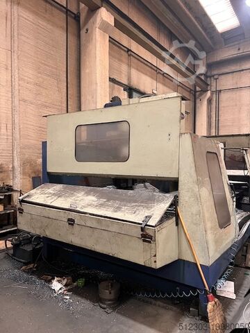 VERTICAL MACHINING CENTER SHE HONG HV80