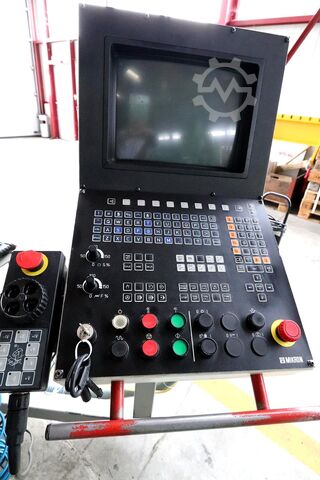 Vertikales Bearbeitungszentrum MIKRON VCP 1000