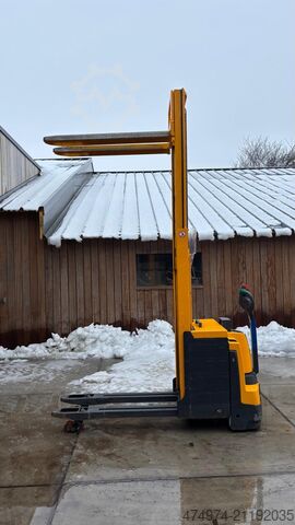 Niederhubwagen Jungheinrich EJD 220 2013