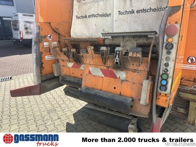 Agricultural machine  M21X2C mit Zöller Schüttung