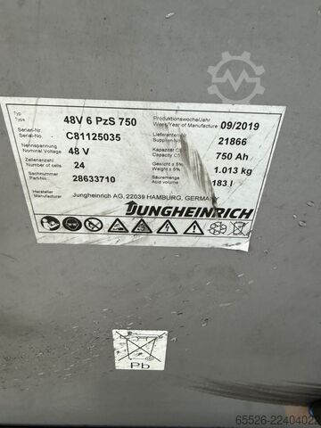 Electric 4-wheel forklift Jungheinrich EFG 320 / 4820 Std.