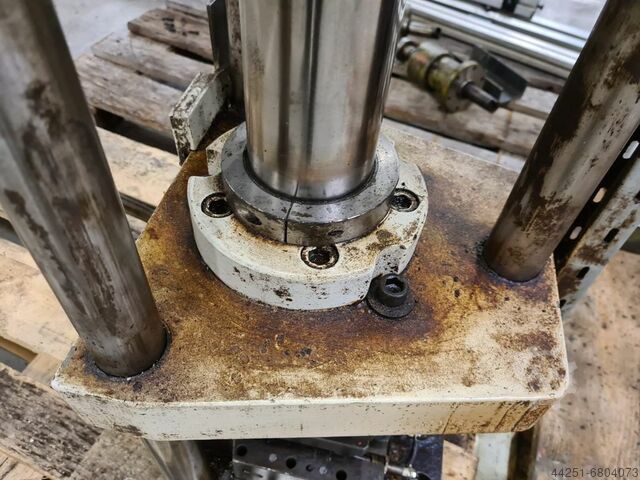 High pressure cylinder press unit +cntrl ManuMatik KraussMaffei