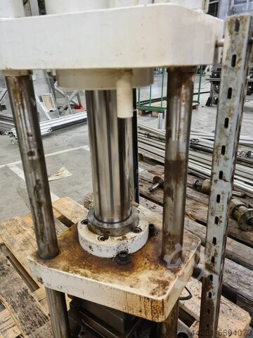 High pressure cylinder press unit +cntrl ManuMatik KraussMaffei