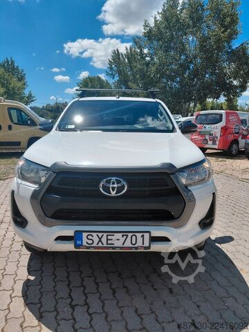Van TOYOTA Hilux Double Cab Duty 4x4