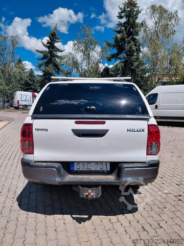 Van TOYOTA Hilux Double Cab Duty 4x4