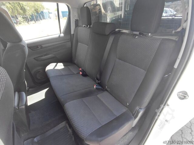 Van TOYOTA Hilux Double Cab Duty 4x4