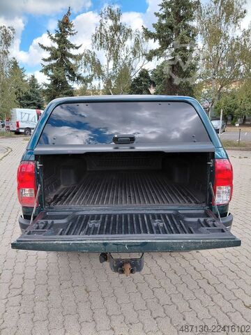 Van TOYOTA Hilux Double Cab Duty 4x4