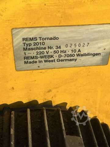 Male thread cutting machine Rems Tornado 2010