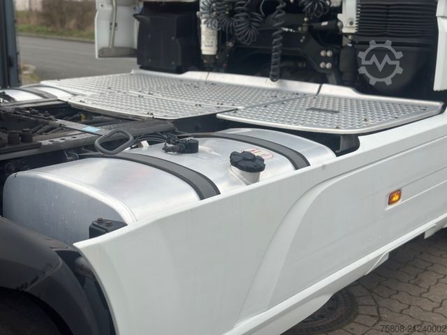 Standard SZM DAF XF530 FT SSC ACC LDWS Standklima 2 Tank Retarder