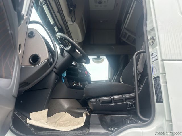 Standard SZM DAF XF530 FT SSC ACC LDWS Standklima 2 Tank Retarder