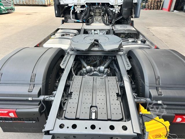 Standard tractor unit MERCEDES-BENZ Actros 1853 LS 4x2 BL Schubbodenhydraulik