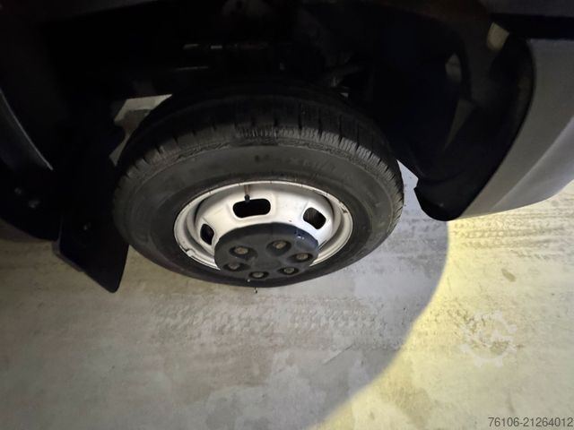 Kastenwagen hoch IVECO Daily 50C18 Kastenwagen *Navi*Ahk**