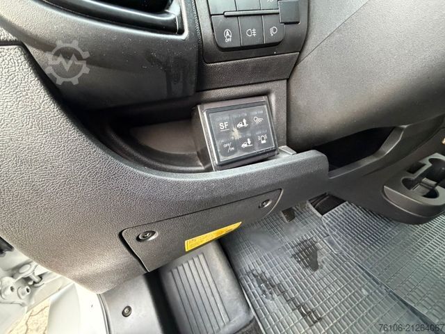 Curtain sider van FIAT Ducato Plane Tandemachse 3 Achsen