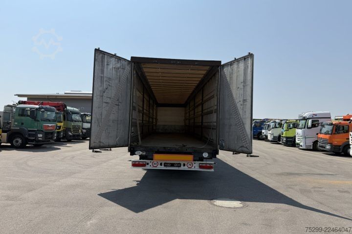 Open semitrailer with tarp Schwarzmüller SPA 3/E Plane / Swiss-Vehicle
