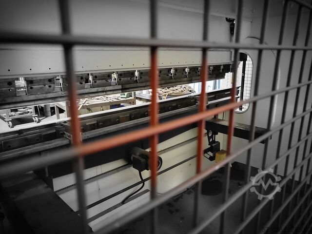 Abkantpresse SALA 3000 x 110 Tonnen SALA 3000 X 100 CN