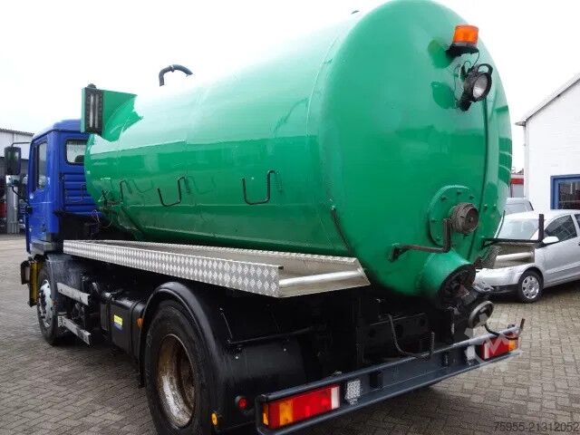 Suction vehicle MAN 18.284 6CIL VACUUMTANK TOILET TRUCK,MANUAL POMP