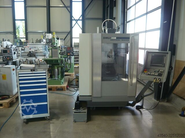 Universal machining center Deckel Maho DMU 35 mit Zubehörschrank