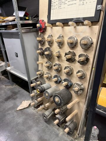 Moulder WEINIG WEINIG Hydromat 23 - 9 fejes