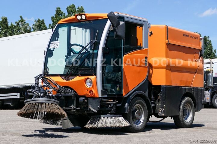 Sonderausbau-Transporter Bucher Citycat 2020 Kehrmaschine