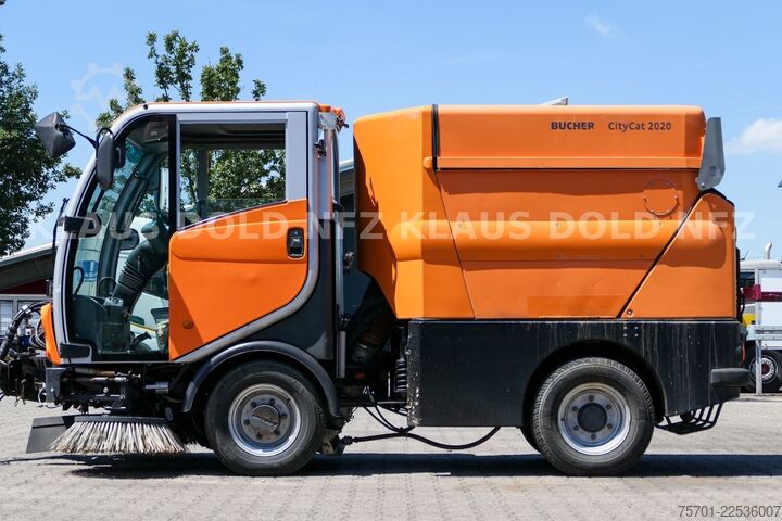 Sonderausbau-Transporter Bucher Citycat 2020 Kehrmaschine