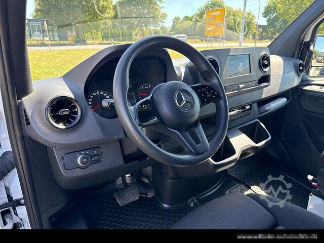 Kastenwagen MERCEDES-BENZ Sprinter 319 4x4/SCHWINGSITZ/KAMERA/AHK3,50TO