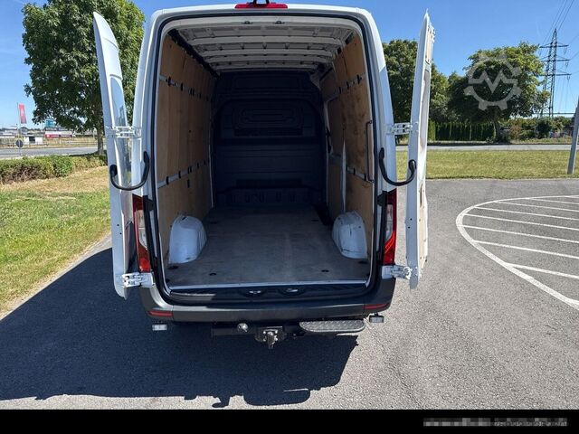 Kastenwagen hoch MERCEDES-BENZ Sprinter 319 4x4/SCHWINGSITZ/KAMERA/AHK3,50TO