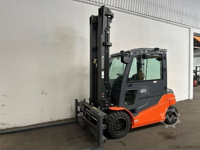 Elektro 4 Rad-Stapler Toyota 8FBMT50 - TRIPLEX 6,5 m - NEUWERTIG !!!